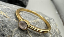 Ring SOLEA mit Rosenquarz gelbvergoldet
