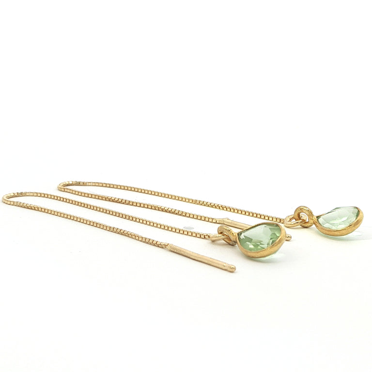 Lange Ohrhänger mit grünem Amethyst