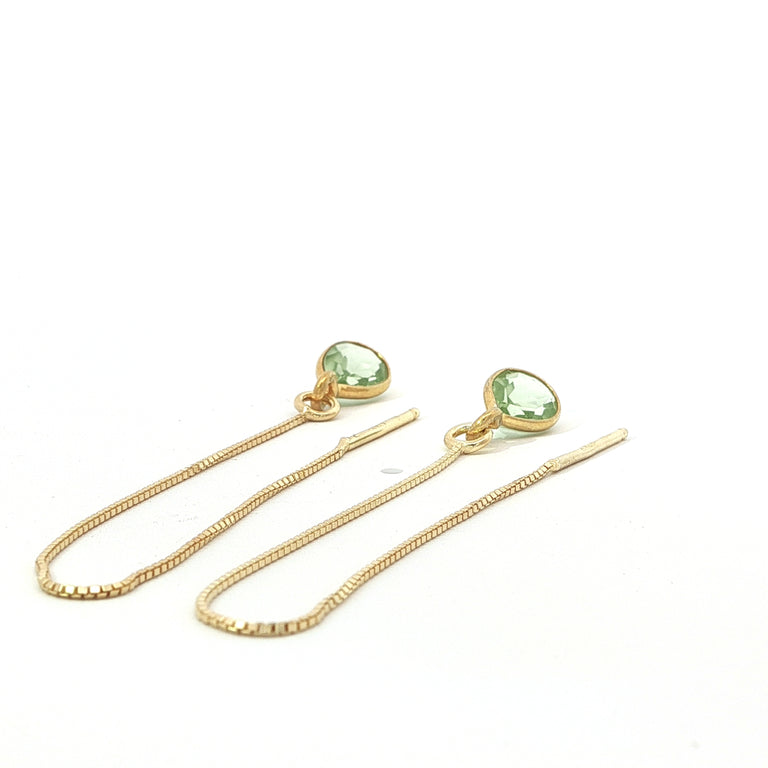 Lange Ohrhänger mit grünem Amethyst