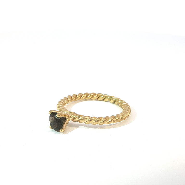 Ring TWIST mit Labradorite