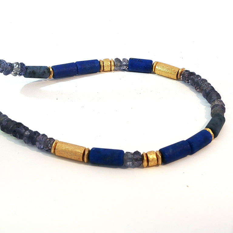 Handgemachte Halskette mit Lapis Lazuli