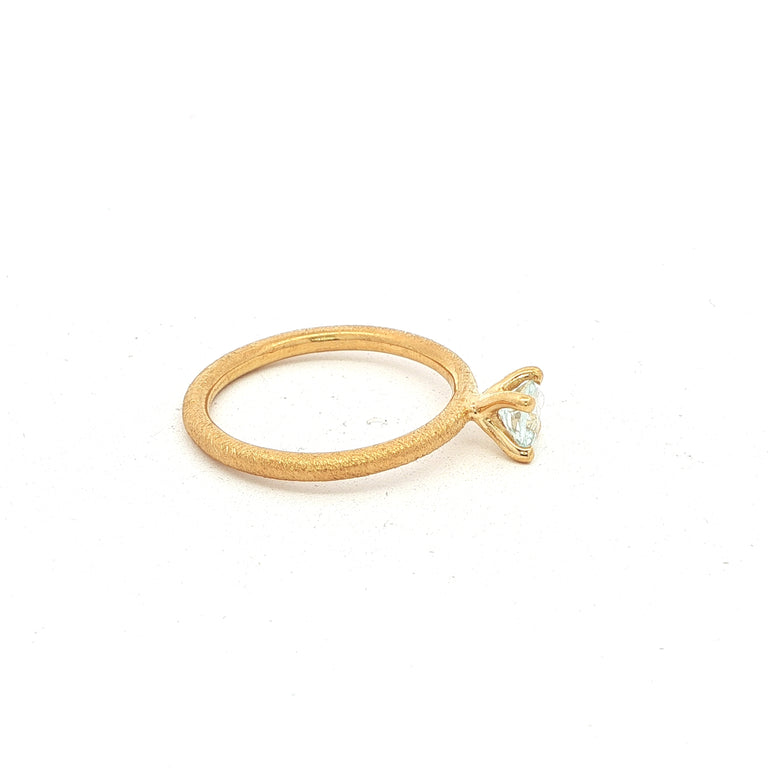 Ring MOONEL mit Blau Topas