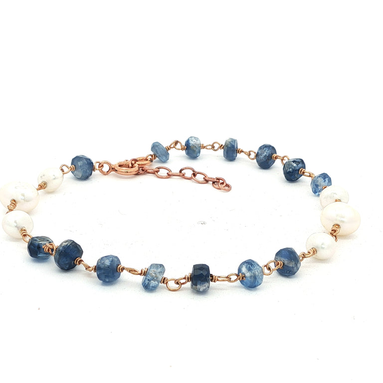 Armkette ROSARY mit Perlen und Iolith