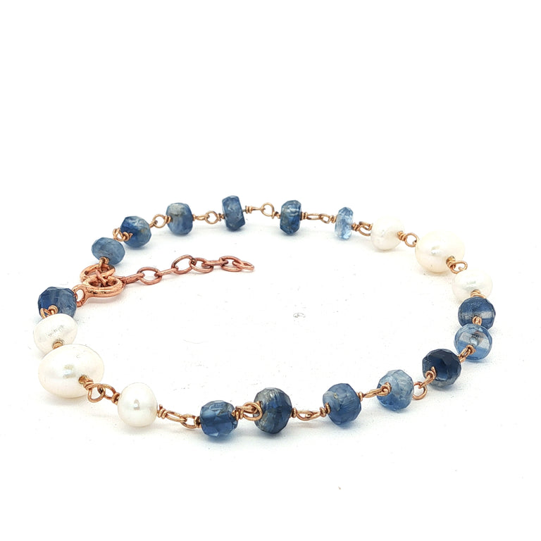 Armkette ROSARY mit Perlen und Iolith