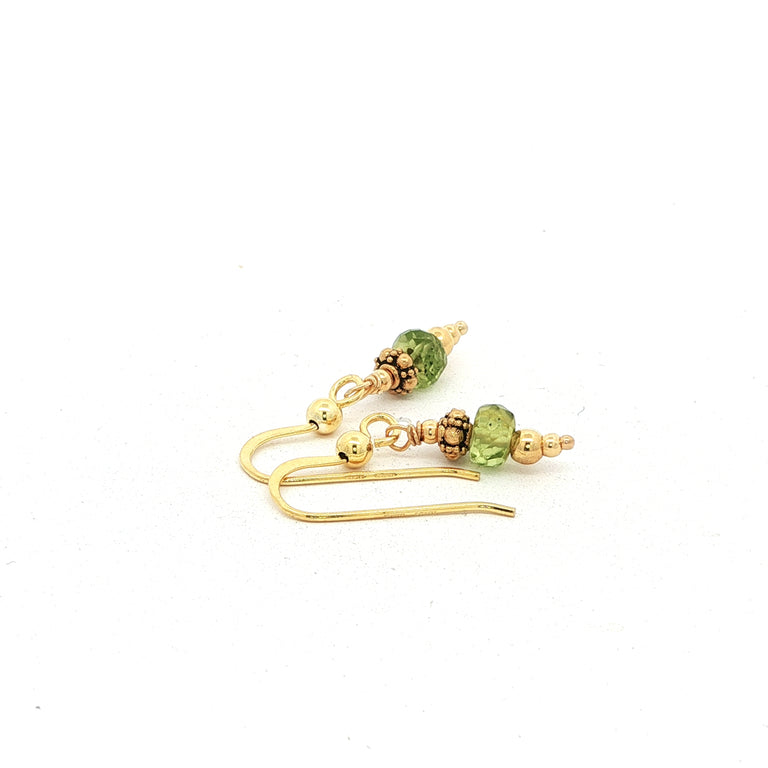 Ohrringe mit Peridot 5 mm