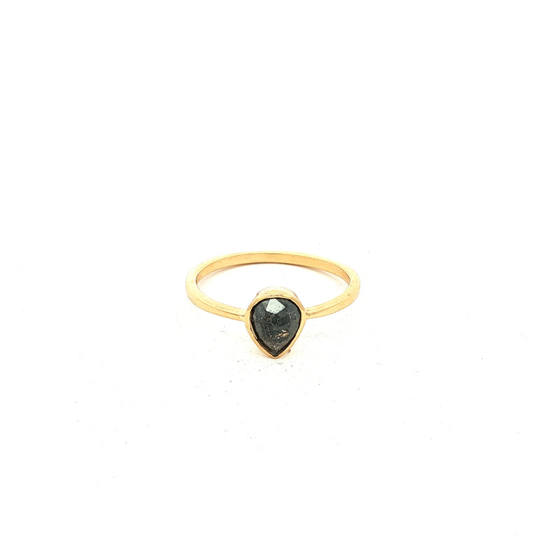 Unikate Ring Gelb 9 Karat Gold mit Salt & Pepper Diamant