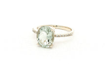 Ring ELLA  mit Diamanten und grünem Amethyst 9 Karat Gold