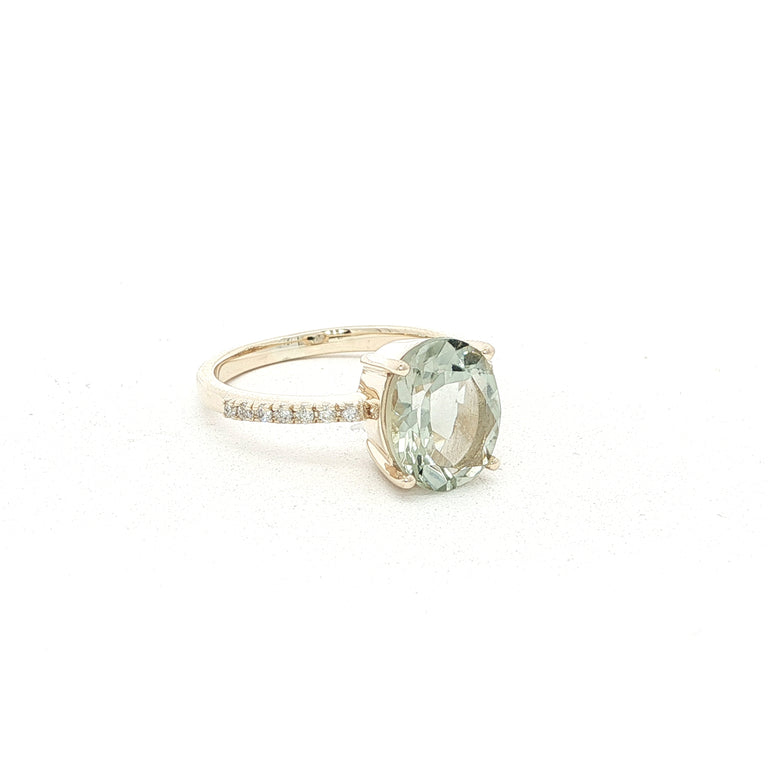 Ring ELLA  mit Diamanten und grünem Amethyst 9 Karat Gold