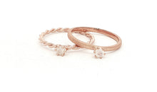 Ring TWIST mit Mondstein