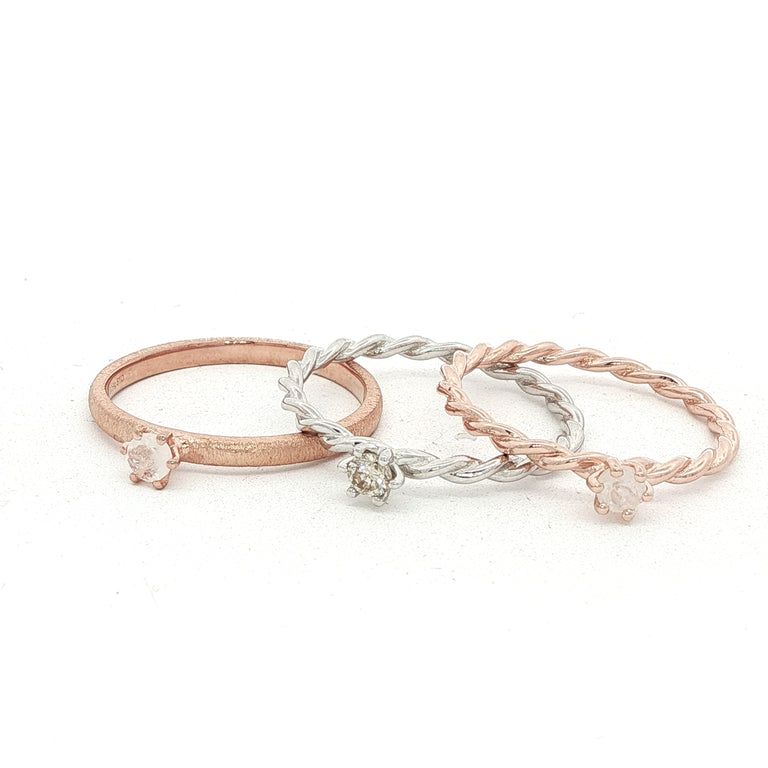 Ring TWIST mit Mondstein