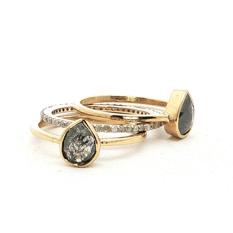 Unikate Ring Gelb 9 Karat Gold mit Salt & Pepper Diamant