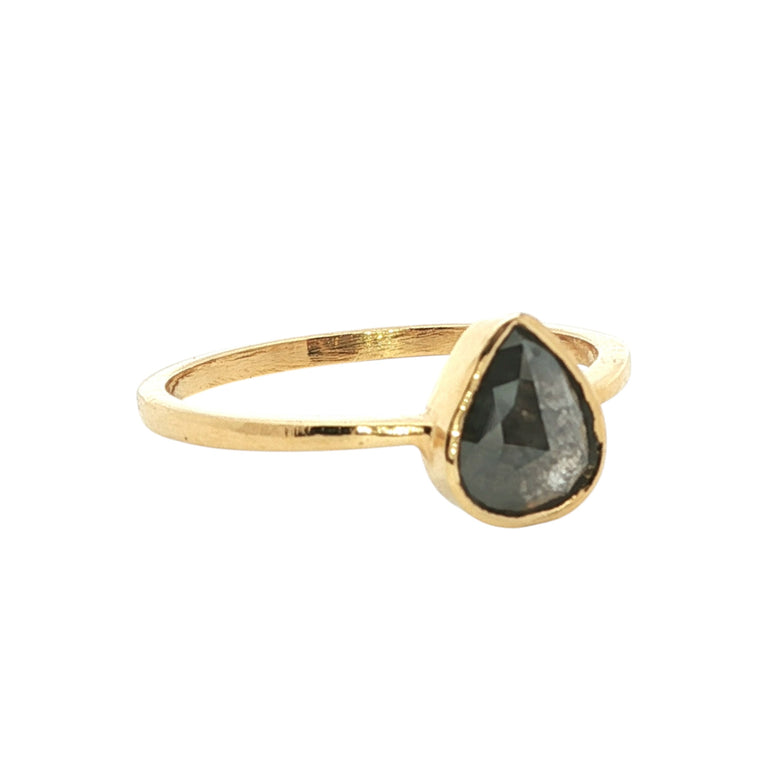 Unikate Ring Gelb 9 Karat Gold mit Salt & Pepper Diamant 7X8 mm