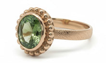 Ring Orbis mit Peridot