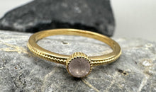 Ring SOLEA mit Rosenquarz gelbvergoldet