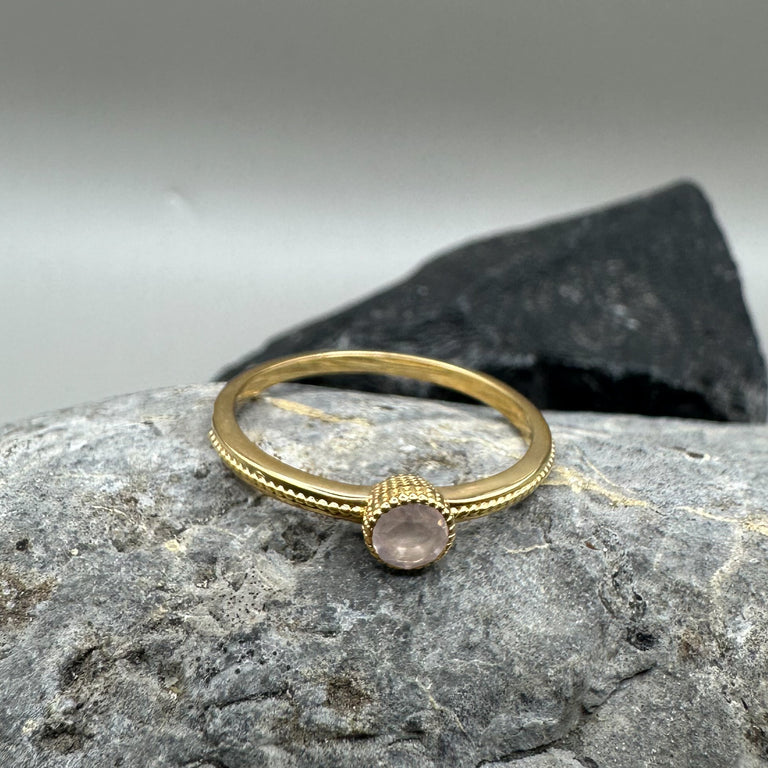 Ring SOLEA mit Rosenquarz gelbvergoldet