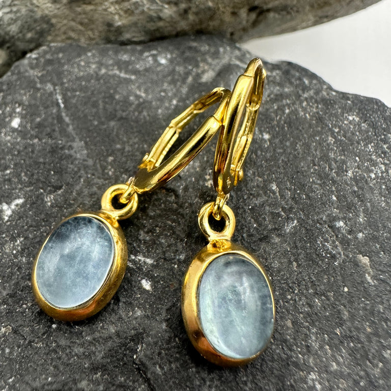 Creolen mit  Aquamarin Charms gelbvergoldet