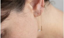 18 Karat Gold Kettenohrringe mit grauem Tropfen-Diamant