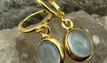Creolen mit  Aquamarin Charms gelbvergoldet
