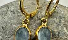 Creolen mit  Aquamarin Charms gelbvergoldet