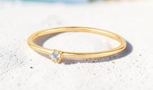 Engagement Ring BRIANA mit Diamant 2mm
