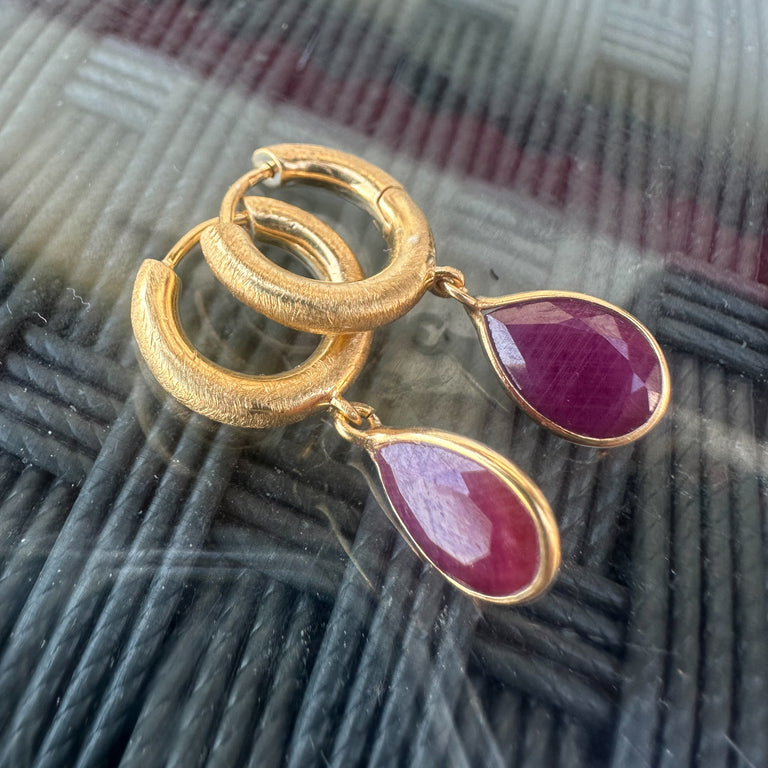 Creole KAYLA 3X14 mm mit Rubin