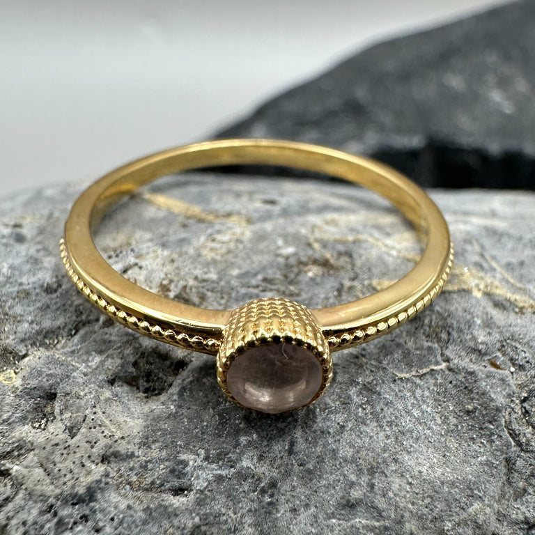 Ring SOLEA mit Rosenquarz gelbvergoldet