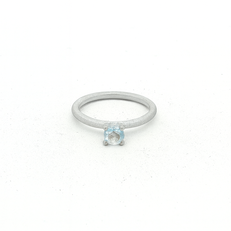 Ring MOONEL mit Blau Topas