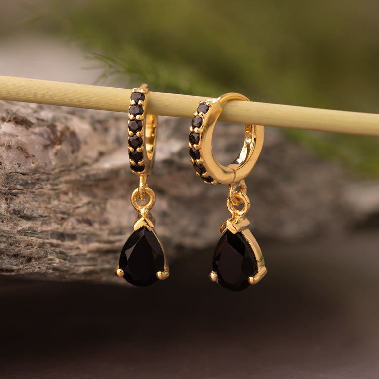 Creolen HELVI in 10 mm mit Onyx und Spinel