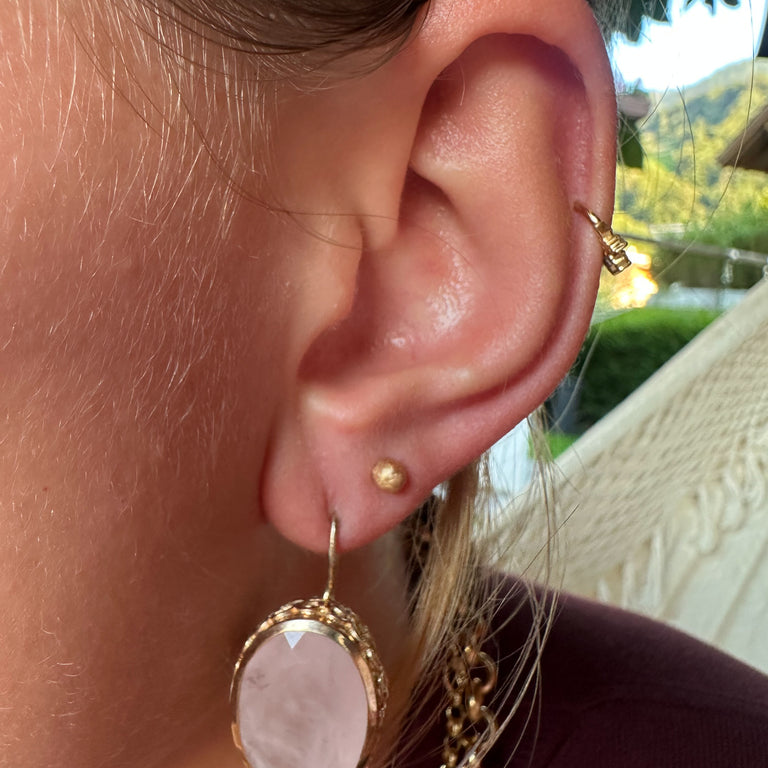 Ovale Ohrringe mit Rosenquarz