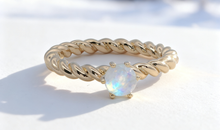 Verlobungsring TWIST – Mondstein Solitär | 925 Silber