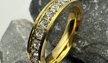 5 mm breiter Edelstahl Ring mit Zirkonia gelbvergoldet