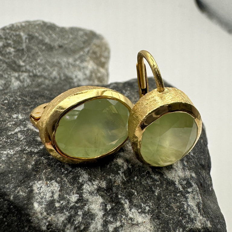 Ohrringe ERINA mit Prehnit 10 X 14 mm