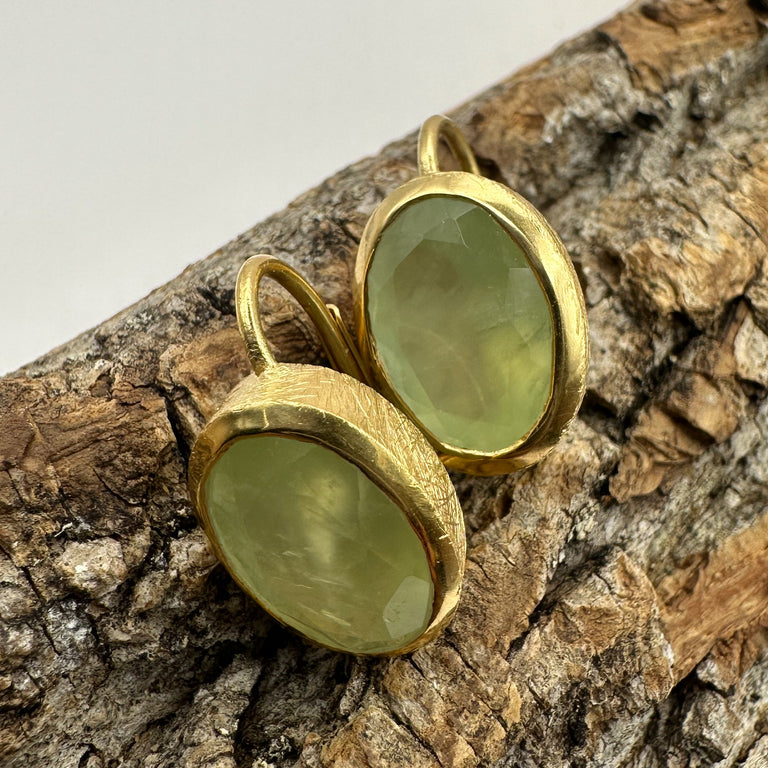 Ohrringe ERINA mit Prehnit 10 X 14 mm