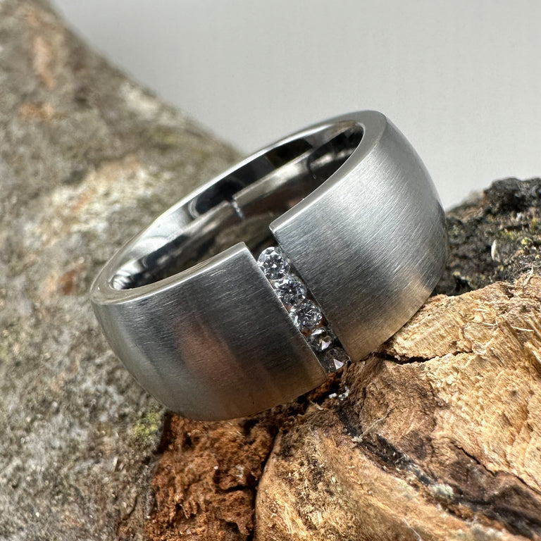 9mm breiterEdelstahl Ring mit Zirkonia Grösse 53