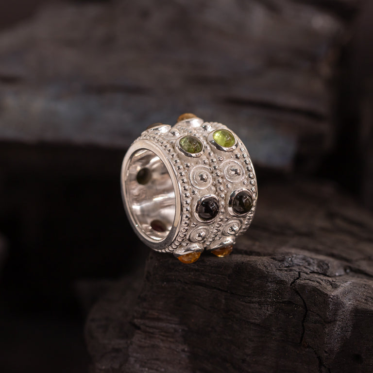 Ring ORNAMENTUM mit Multiturmalin