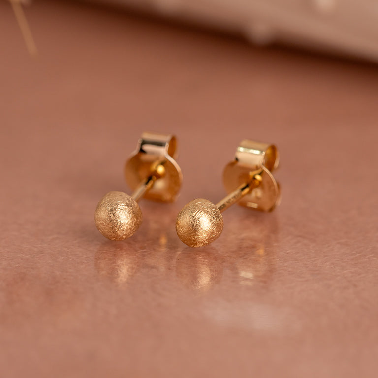 Ohrstecker HANNAH 4 mm ice matt