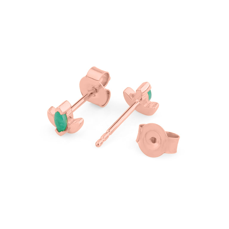 Mini Lotus Ohrstecker mit Smaragd 2x4 mm – Gold & Silber