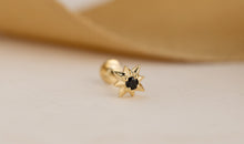 Piercing EMILIA mit Spinel