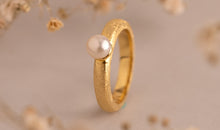 Ring ASTRID 3.5 mm matt mit Perle