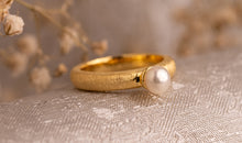 Ring ASTRID 3.5 mm matt mit Perle
