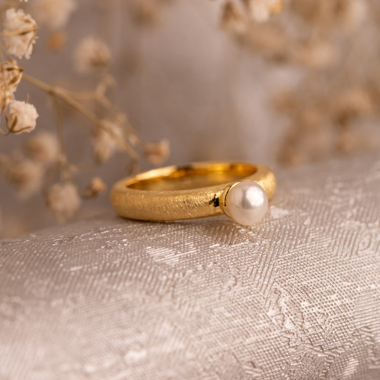 Ring ASTRID 3.5 mm matt mit Perle