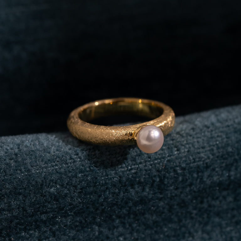 Ring ASTRID 3.5 mm matt mit Perle