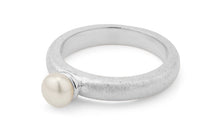 Ring ASTRID 3.5 mm matt mit Perle