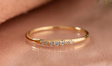Ring EMILIA mit Diamanten 9 Karat Gold