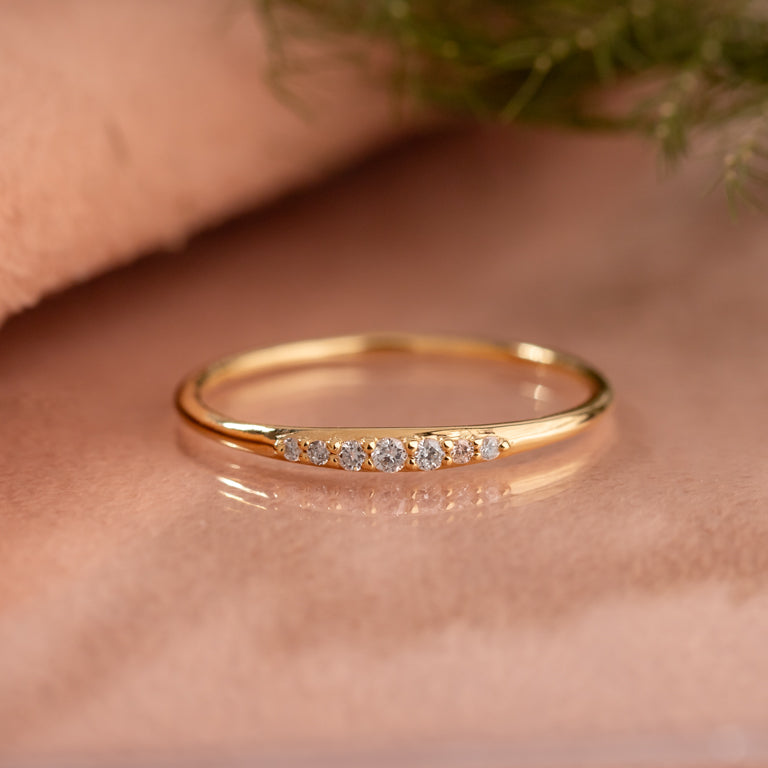 Ring EMILIA mit Diamanten 9 Karat Gold