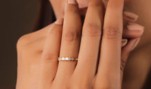 Ring KINGSLEY mit 5 Topasen
