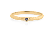 Ring VALERI 2 mm mit Saphir