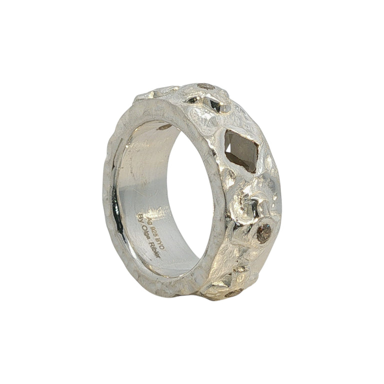 Salt und Pepper Diamond Ring