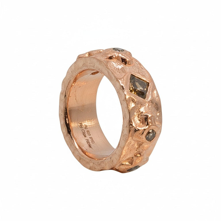 Salt und Pepper Diamond Ring
