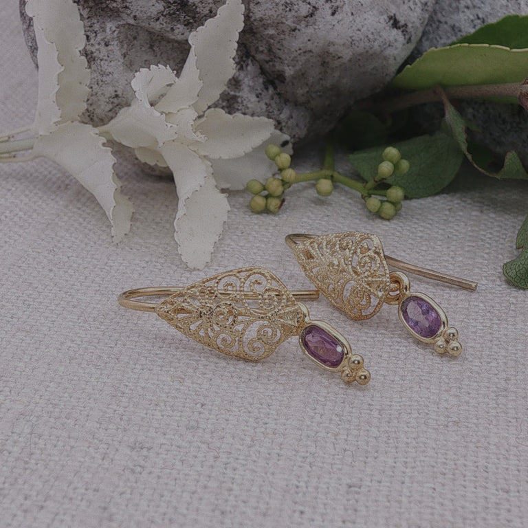 Ohrhänger HERMELIN  mit 3X5 mm Amethyste